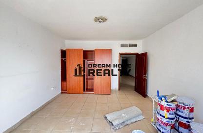 Apartment - 1 Bedroom - 2 Bathrooms for rent in Al Majaz 2 - Al Majaz - Sharjah Apartment - 1 Bedroom - 2 Bathrooms for rent in Al Majaz 2 - Al Majaz - Sharjah