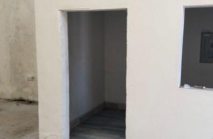 Warehouse - Studio - 1 Bathroom for rent in Mussafah Industrial Area - Mussafah - Abu Dhabi