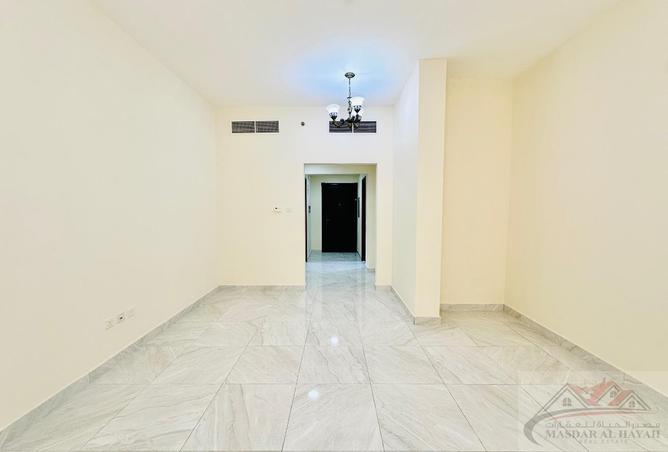 82352169 - Property Image 3