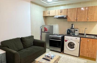 Apartment - Studio - 1 for rent in Al Majaz 3 - Al Majaz - Sharjah Apartment - Studio - 1 for rent in Al Majaz 3 - Al Majaz - Sharjah