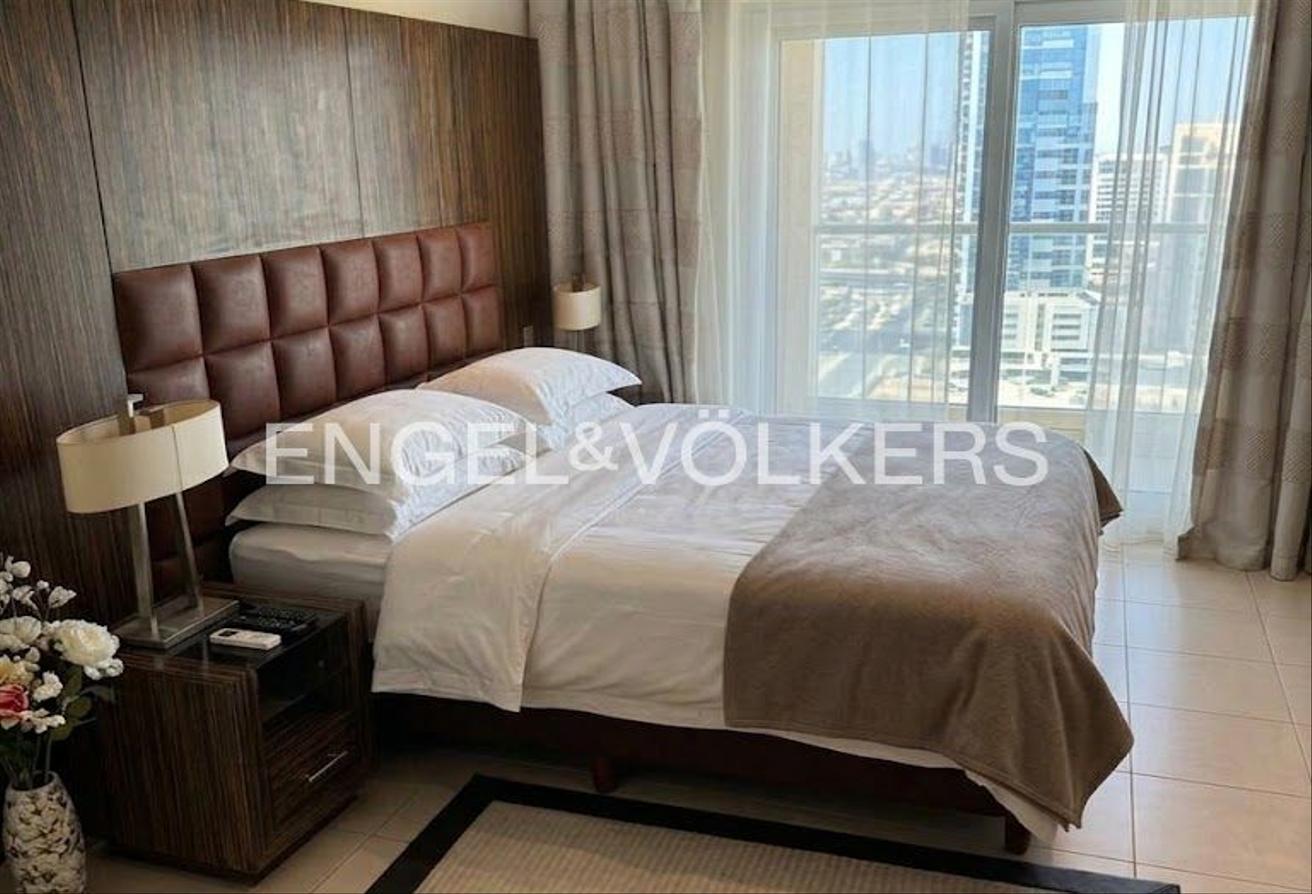 Exclusive I High Floor I Furnished photo 5