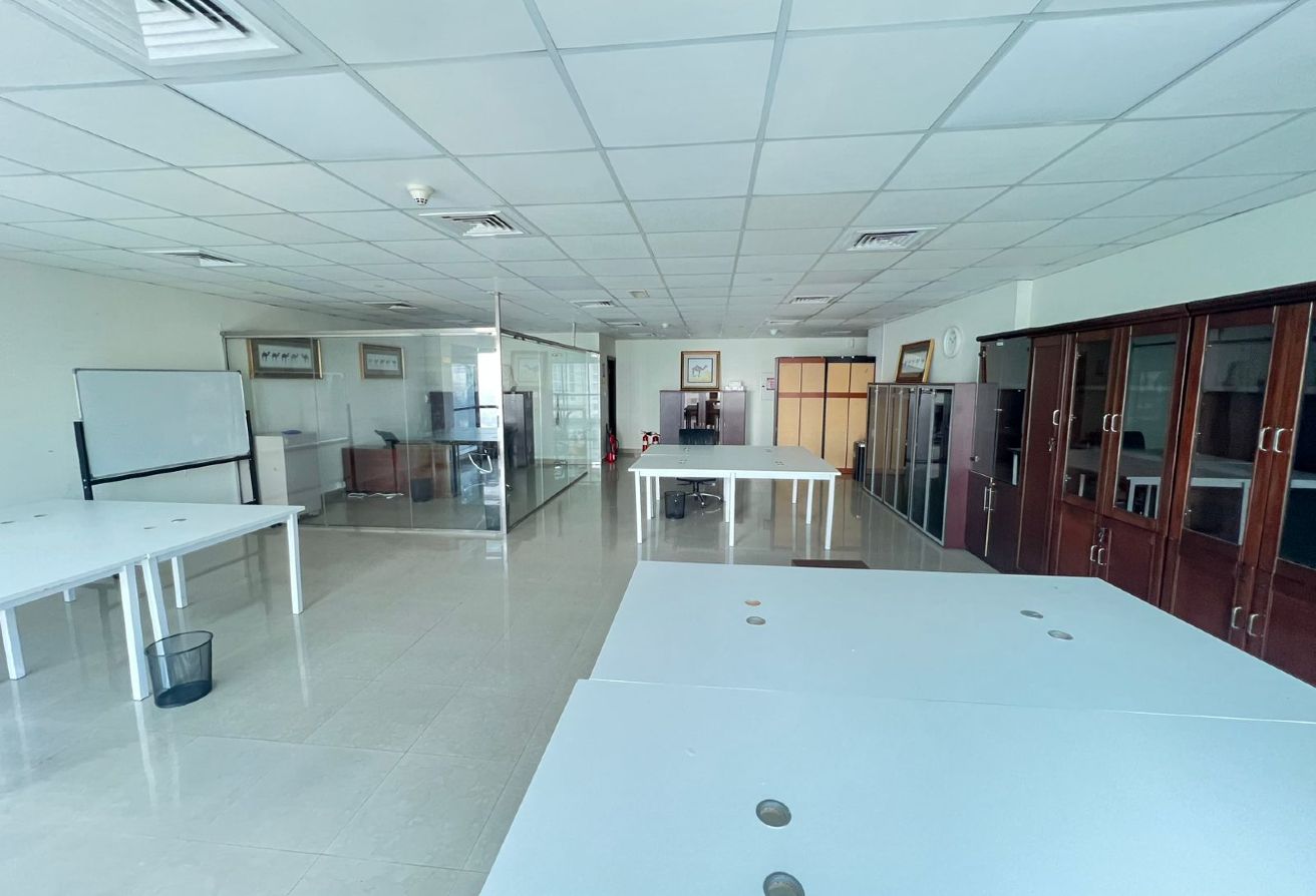 Studio office space in Jumeirah Bay X3, Jumeirah Lake Towers: 7