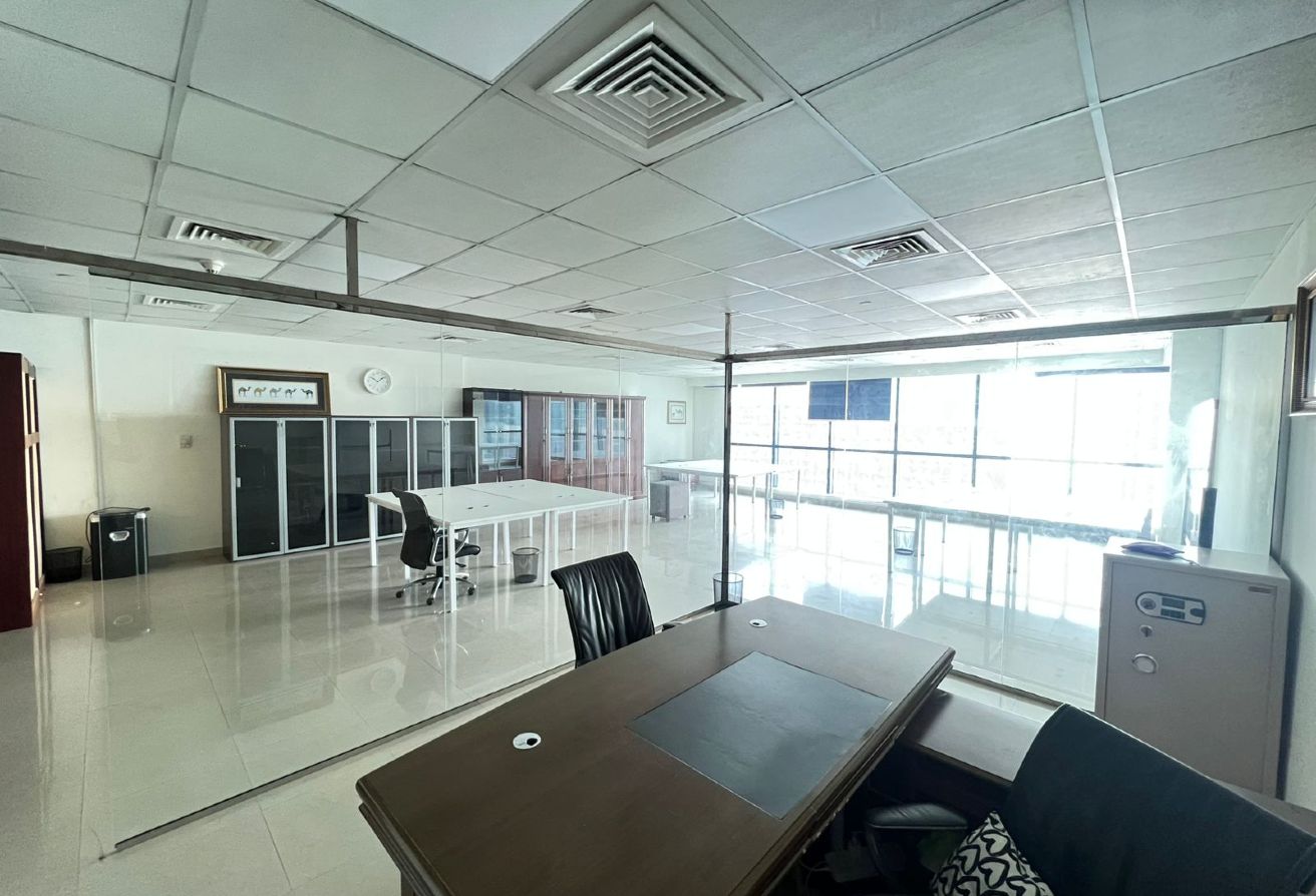 Studio office space in Jumeirah Bay X3, Jumeirah Lake Towers: 9