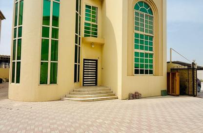 Villa - 4 Bedrooms - 6 Bathrooms for rent in Al Qusaidat - Ras Al Khaimah