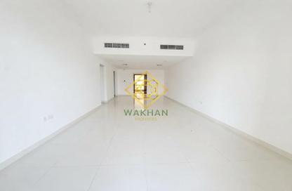 Apartment - 2 - 3 for rent in Spanish Tower - Dubai Sports City - Dubai