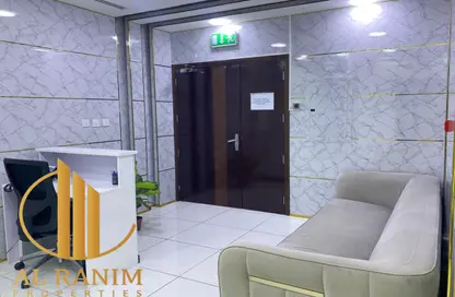 مركز أعمال - استوديو - 1 حمام للايجار في برج لطيفة - شارع الشيخ زايد - دبي