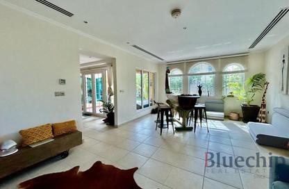 Villa - 3 - 4 for rent in District 8 - Jumeirah Park - Dubai