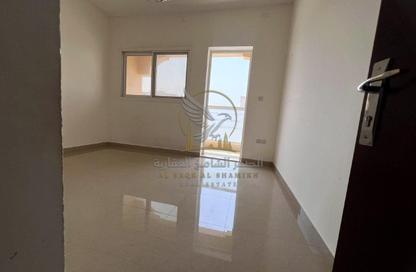 Apartment - 1 - 2 for rent in Al Qulaya'ah - Al Sharq - Sharjah