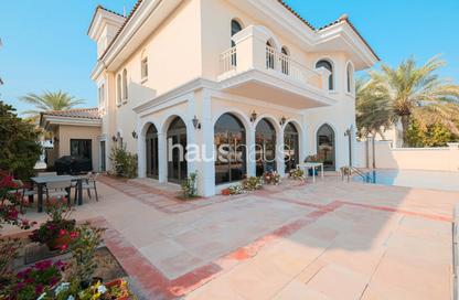 Villa - 4 - 5 for sale in Garden Homes Frond M - Garden Homes - Palm Jumeirah - Dubai