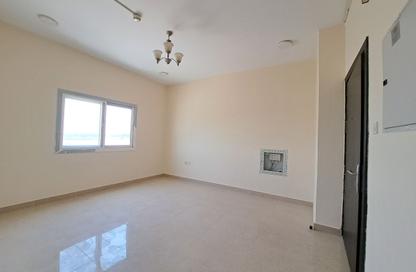 Apartment - 1 - 2 for rent in Muwailih Building - Muwaileh - Sharjah