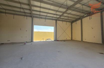 Warehouse - Studio - 1 for rent in Seih Al Bana - Ras Al Khaimah