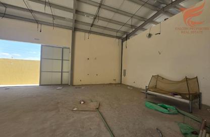 Warehouse - Studio - 1 for rent in Seih Al Bana - Ras Al Khaimah
