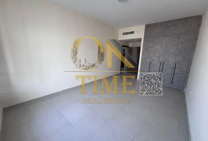 87043453 - Property Image 3