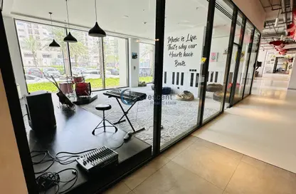 شقة - غرفة نوم - 2 حمامات للبيع في شقق يونا - تاون سكوير - دبي