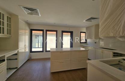 Villa - 4 - 4 for rent in Jumeirah 1 Villas - Jumeirah 1 - Jumeirah - Dubai Villa - 4 - 4 for rent in Jumeirah 1 Villas - Jumeirah 1 - Jumeirah - Dubai