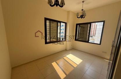 Apartment - 3 Bedrooms - 3 Bathrooms for rent in Silicon Gates 3 - Silicon Gates - Dubai Silicon Oasis - Dubai