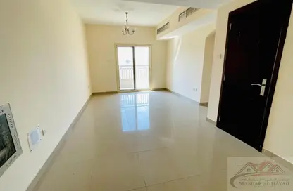 Apartment - 1 Bedroom - 2 Bathrooms for rent in Muwaileh 29 Building - Muwaileh - Sharjah