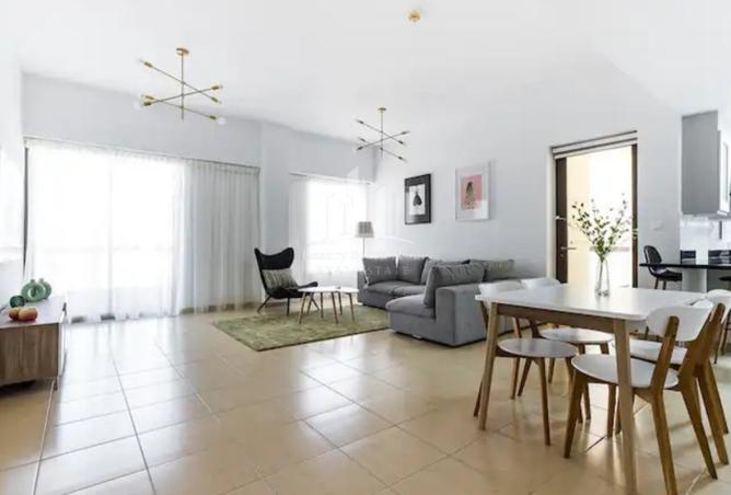 Upgraded unit | Sea View | Vacant