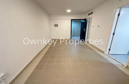Apartment - Studio - 1 Bathroom for rent in AAAF Building - Al Mankhool - Bur Dubai - Dubai