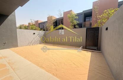 Townhouse - 4 - 5 for rent in Saro - Masaar - Tilal City - Sharjah