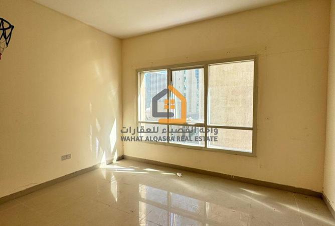 127912800 - Property Image 2