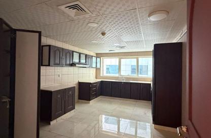 Apartment - 3 Bedrooms - 5 Bathrooms for rent in Al Khan Corniche - Al Khan - Sharjah
