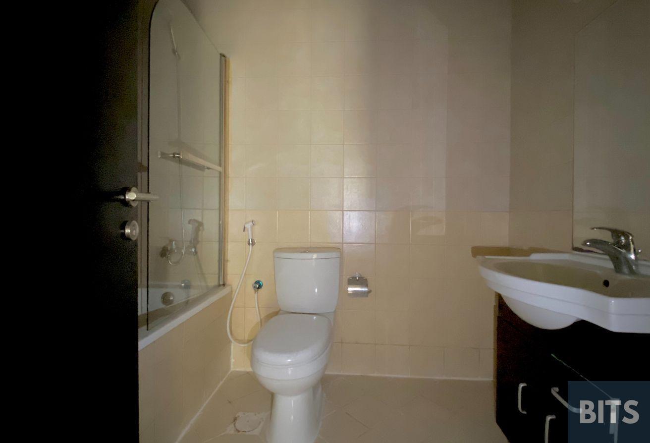 2 Bedrooms | Mid Floor | Ready To Move photo 12