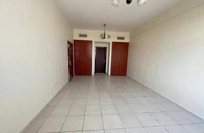 Apartment - 1 Bedroom - 2 Bathrooms for rent in University View - Dubai Silicon Oasis - Dubai