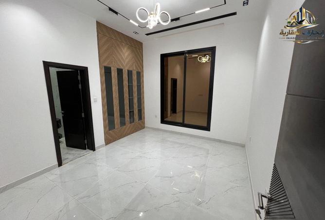 125154139 - Property Image 3