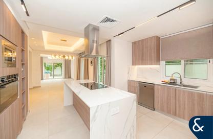Villa - 4 - 4 for rent in Meadows 1 - Meadows - Dubai Villa - 4 - 4 for rent in Meadows 1 - Meadows - Dubai