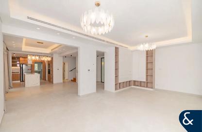 Villa - 4 - 4 for rent in Meadows 1 - Meadows - Dubai Villa - 4 - 4 for rent in Meadows 1 - Meadows - Dubai
