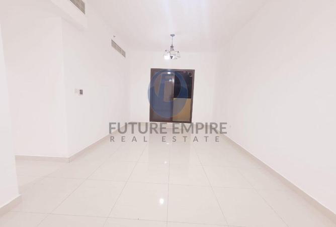 76966869 - Property Image 3