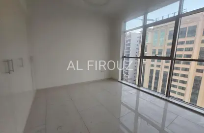 Apartment - 2 Bedrooms - 2 Bathrooms for rent in Zee Zee Tower - Al Barsha 1 - Al Barsha - Dubai