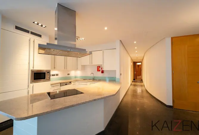 155583408 - Property Image 2