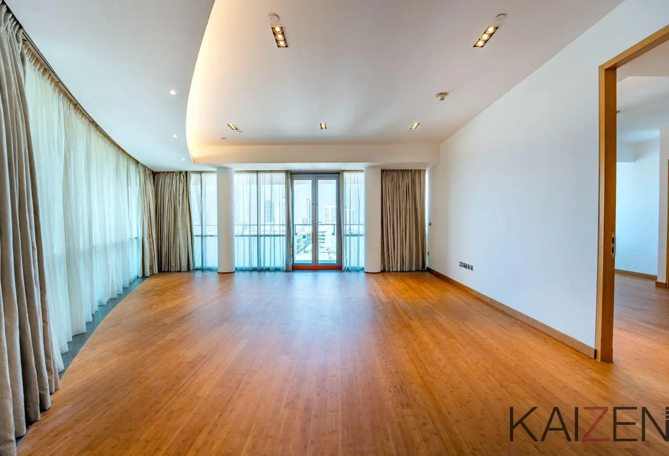 155583408 - Property Main Image
