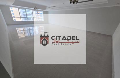 Apartment - 4 - 5 for rent in Al Khan Corniche - Al Khan - Sharjah Apartment - 4 - 5 for rent in Al Khan Corniche - Al Khan - Sharjah