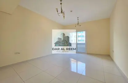 شقة - 2 غرف نوم - 2 حمامات للايجار في شارع التعاون الجديد - التعاون - الشارقة