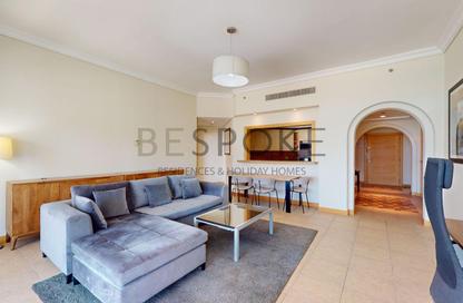 Apartment - 2 - 2 for rent in Al Nabat - Shoreline Apartments - Palm Jumeirah - Dubai