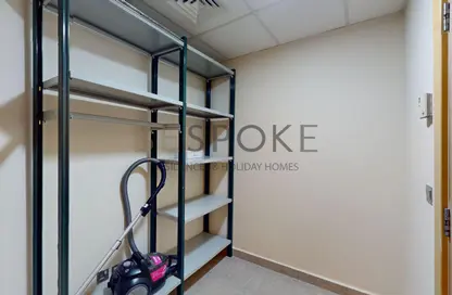 Apartment - 2 Bedrooms - 2 Bathrooms for rent in Al Nabat - Shoreline Apartments - Palm Jumeirah - Dubai