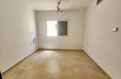 شقة - غرفة نوم - 1 حمام للايجار في طريق فاير ستاشن - مويلح - الشارقة