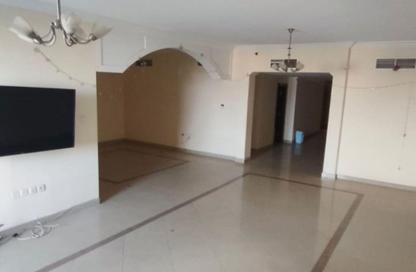 Apartment - 3 Bedrooms - 4 Bathrooms for sale in Ameer Bu Khamseen Tower - Al Majaz 3 - Al Majaz - Sharjah
