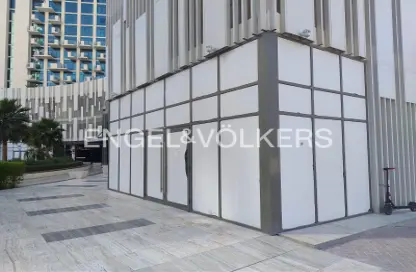 Retail - Studio for rent in Farhad Azizi Residence - Dubai Healthcare City 2 - Al Jaddaf - Dubai