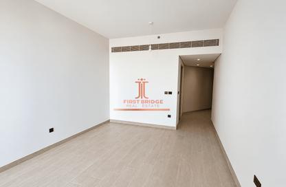 Apartment - Studio - 1 for rent in Regalia By Deyaar - Business Bay - Dubai