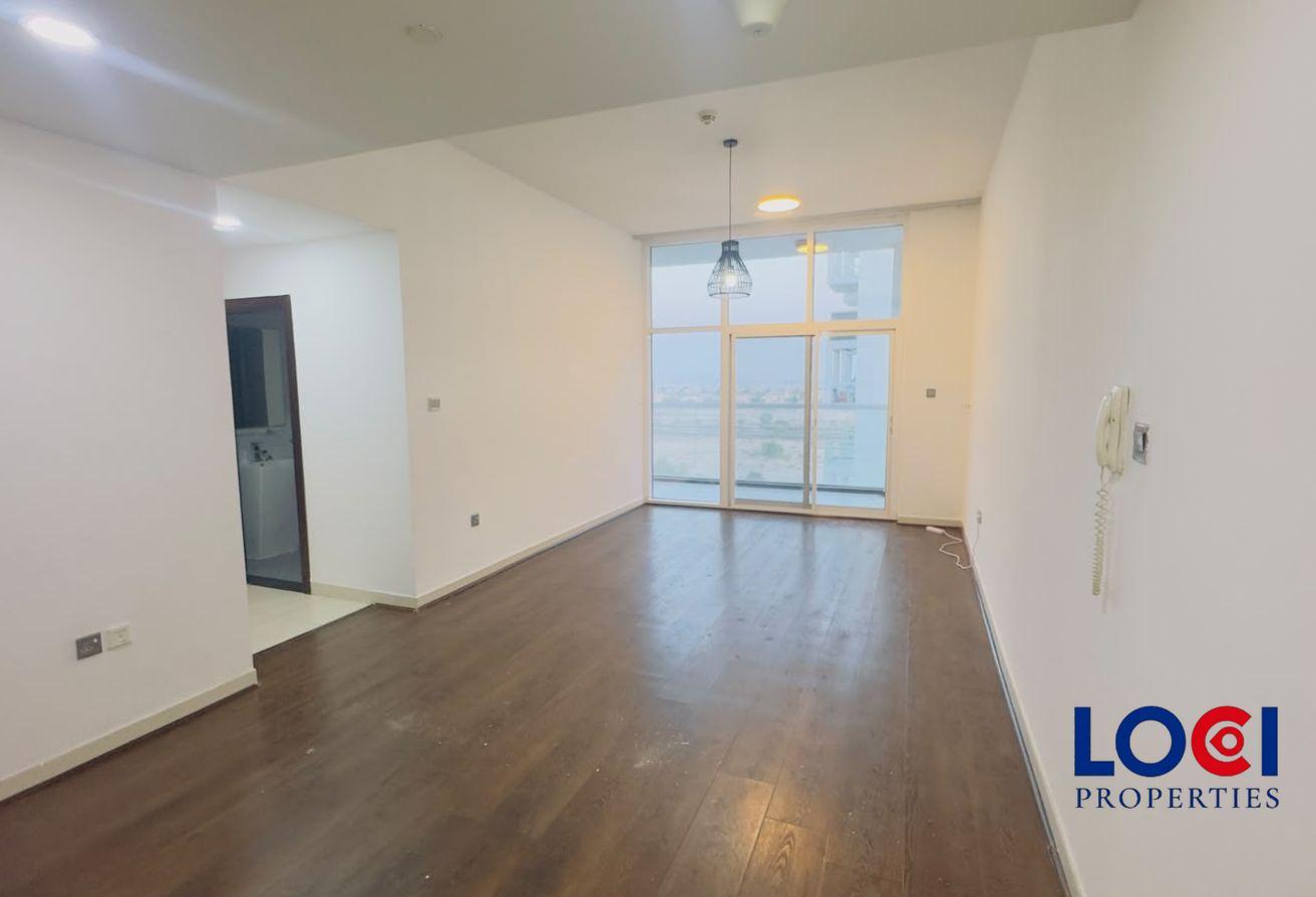 READY TO BOOK | FAMILY AREA | UPGRADED | SPACIOUS photo 2