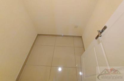 Apartment - 3 Bedrooms - 3 Bathrooms for rent in Muwaileh 29 Building - Muwaileh - Sharjah