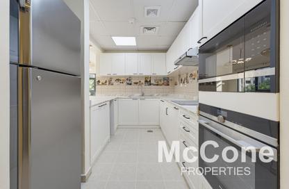 Apartment - 3 - 3 for rent in Al Nakheel 4 - Al Nakheel - Greens - Dubai Apartment - 3 - 3 for rent in Al Nakheel 4 - Al Nakheel - Greens - Dubai