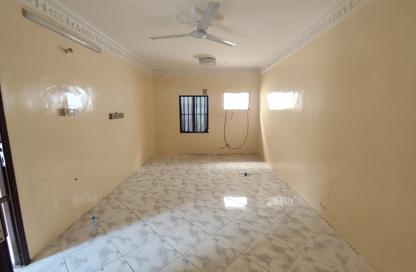 Villa - 4 - 3 for rent in Al Sabkha - Al Riqqa - Sharjah