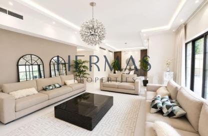 Villa - 4 Bedrooms - 5 Bathrooms for rent in Nad Al Sheba Villas - Nad Al Sheba 3 - Nad Al Sheba - Dubai Villa - 4 Bedrooms - 5 Bathrooms for rent in Nad Al Sheba Villas - Nad Al Sheba 3 - Nad Al Sheba - Dubai
