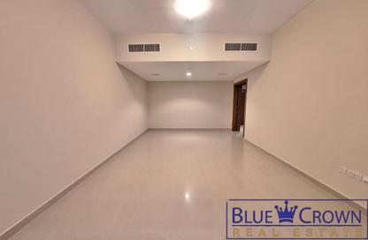 Apartment - 2 - 3 for rent in Golden Sands 14 - Al Mankhool - Bur Dubai - Dubai