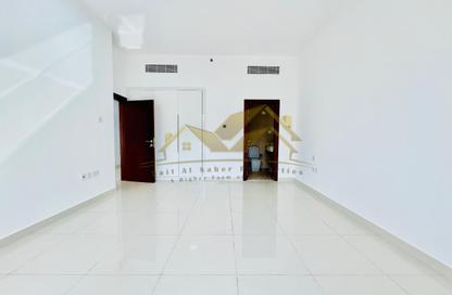 Apartment - 1 Bedroom - 2 Bathrooms for rent in Jumeirah Garden City - Al Satwa - Dubai